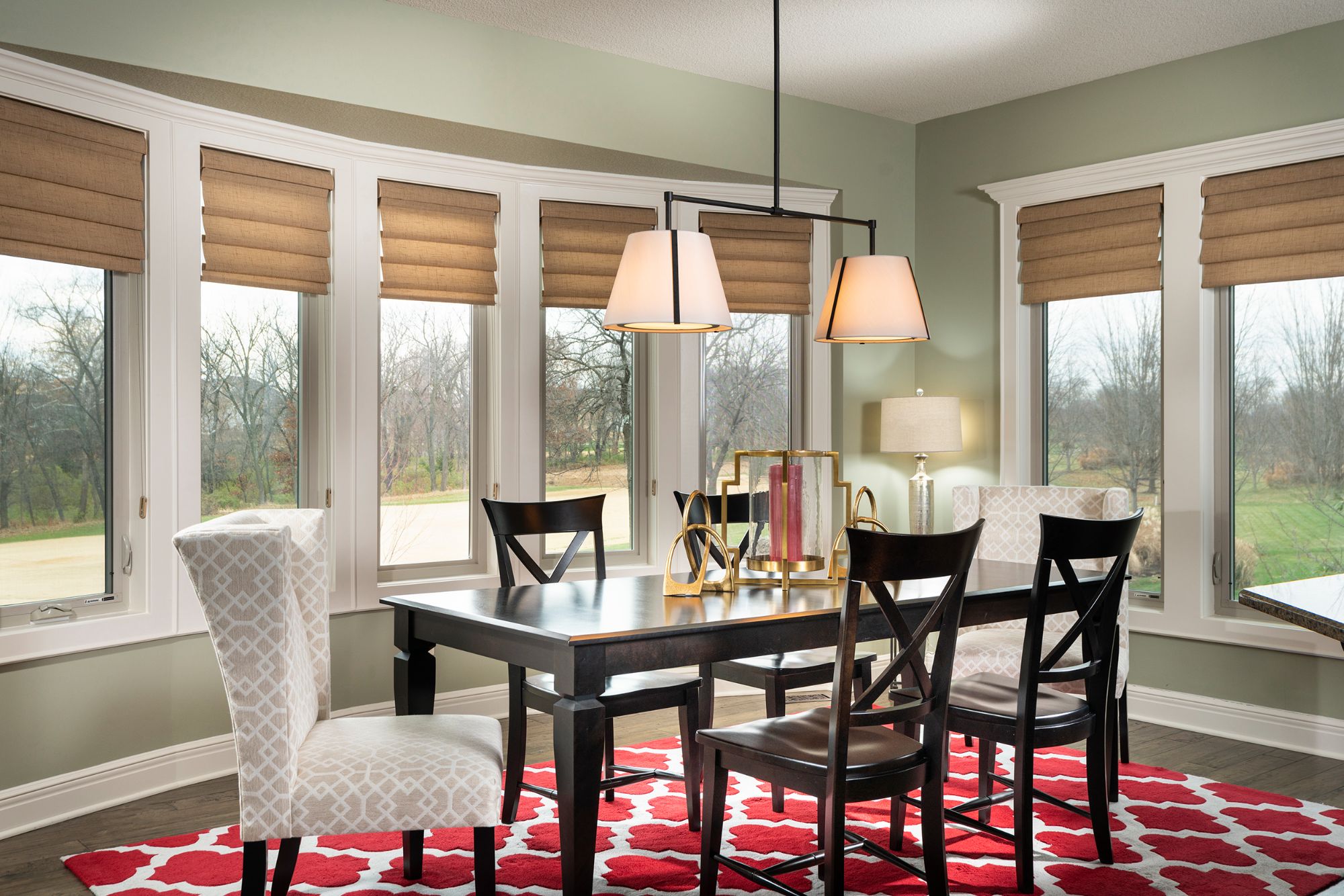 Dining room space in a sunroom in Wilmette, IL.